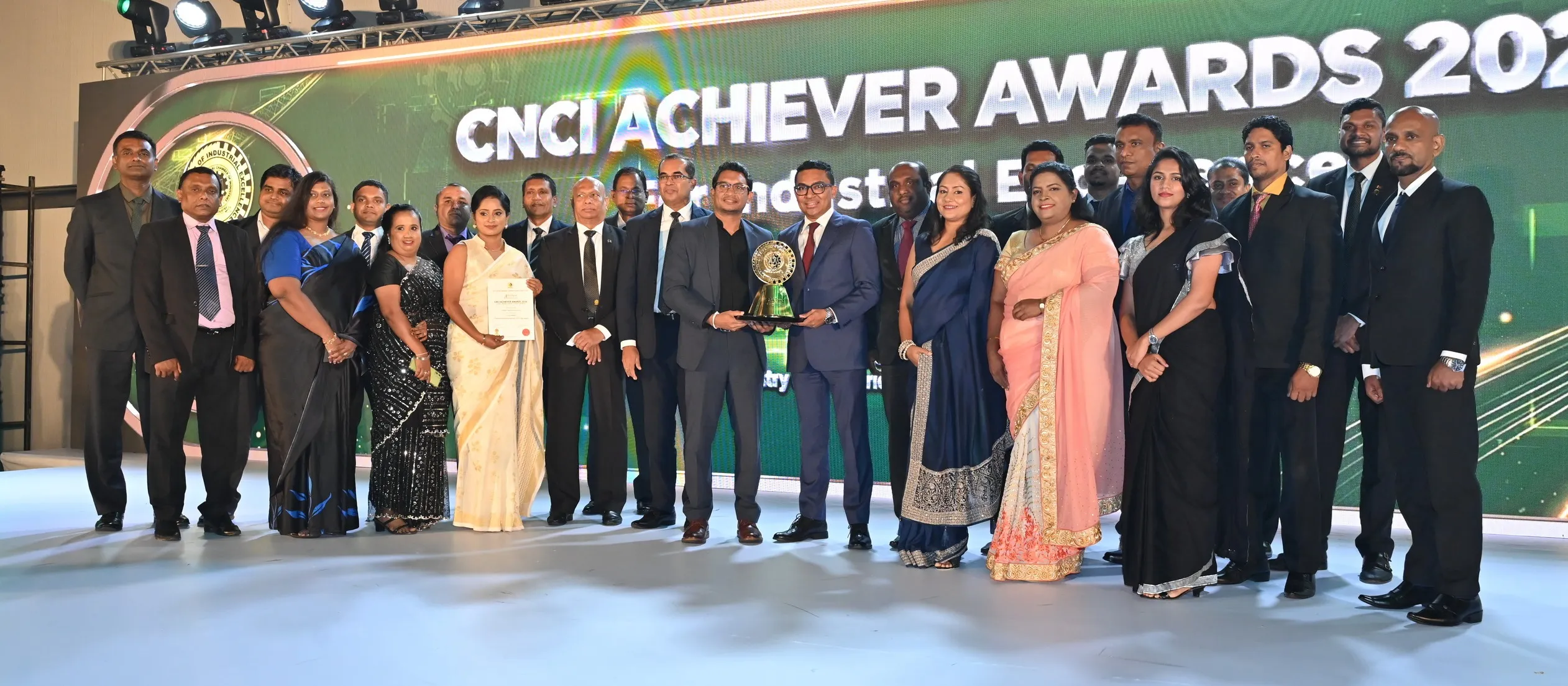 The prestigious Gold Award was received by Chief Executive Officer Lahiru Wijerathna, together with members of the Modern Pack Lanka team, reflecting the collective commitment and dedication behind this remarkable achievement
